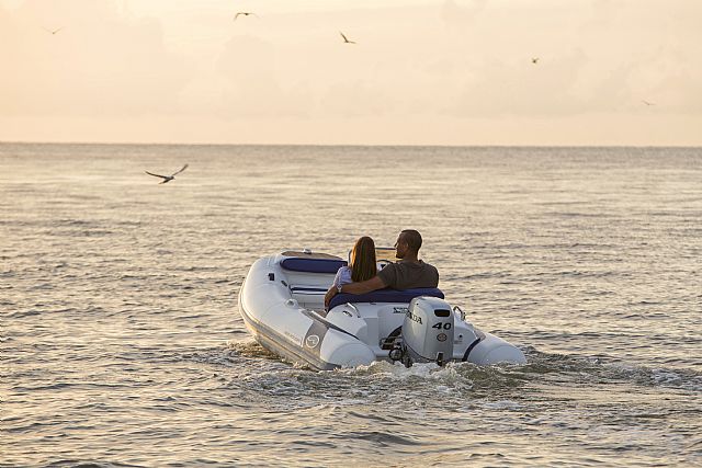 Walker Bay Tender Generation 340 DLX - 2024