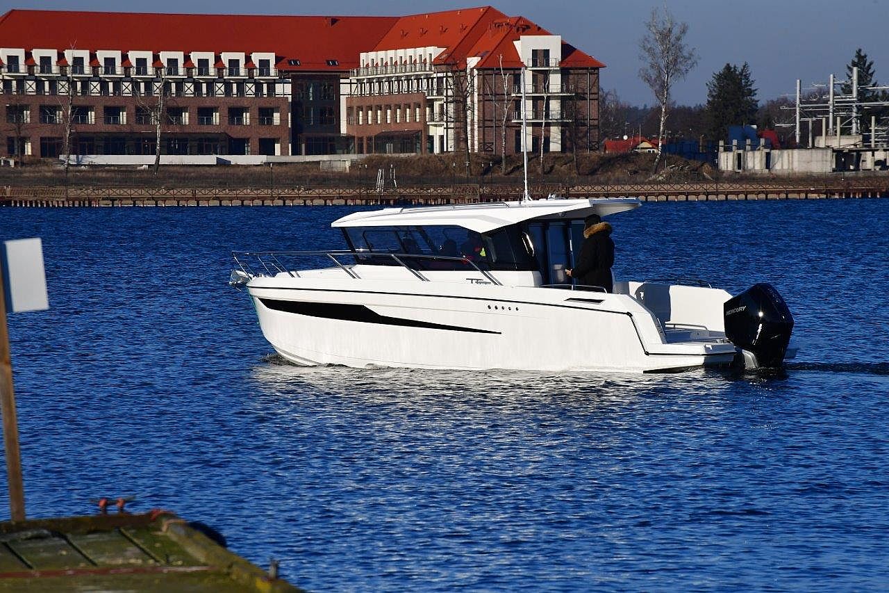 Parker 790 Explorer - 2025