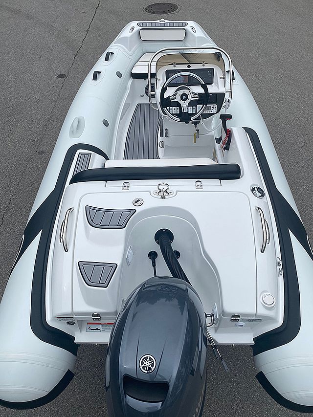 Walker Bay Tender Generation 400 Carbon edition - 2020