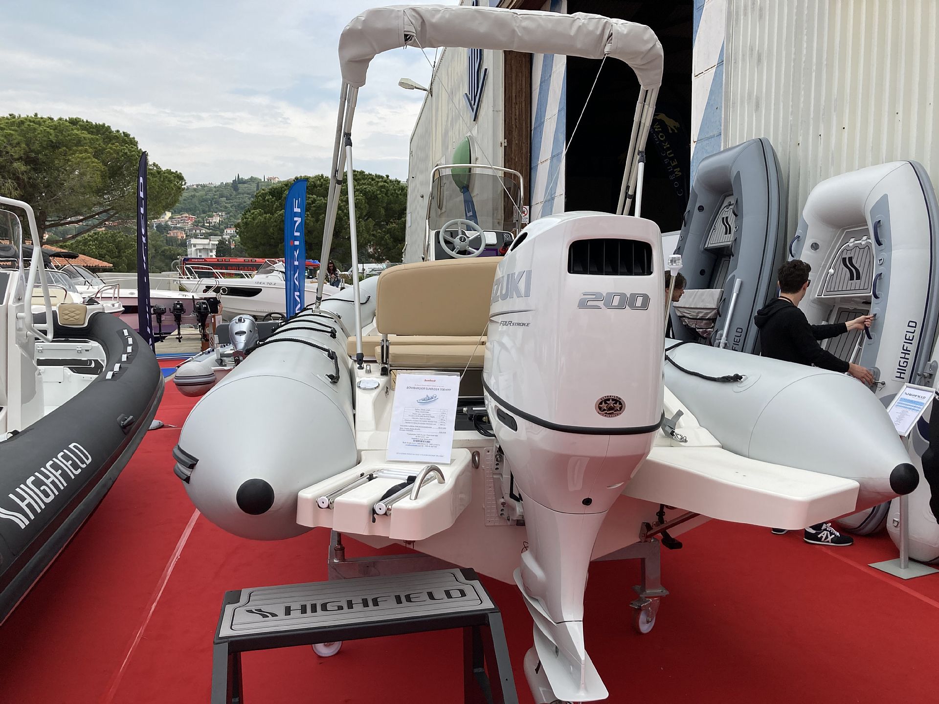 Bombard SUNRIDER 700   Suzuki 200 APX - 2023