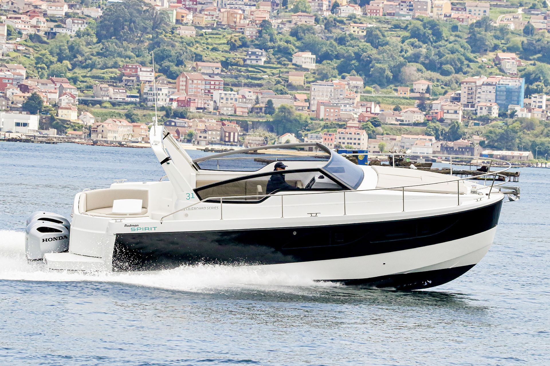 Rodman SPIRIT 31 Open Outboard - 2023
