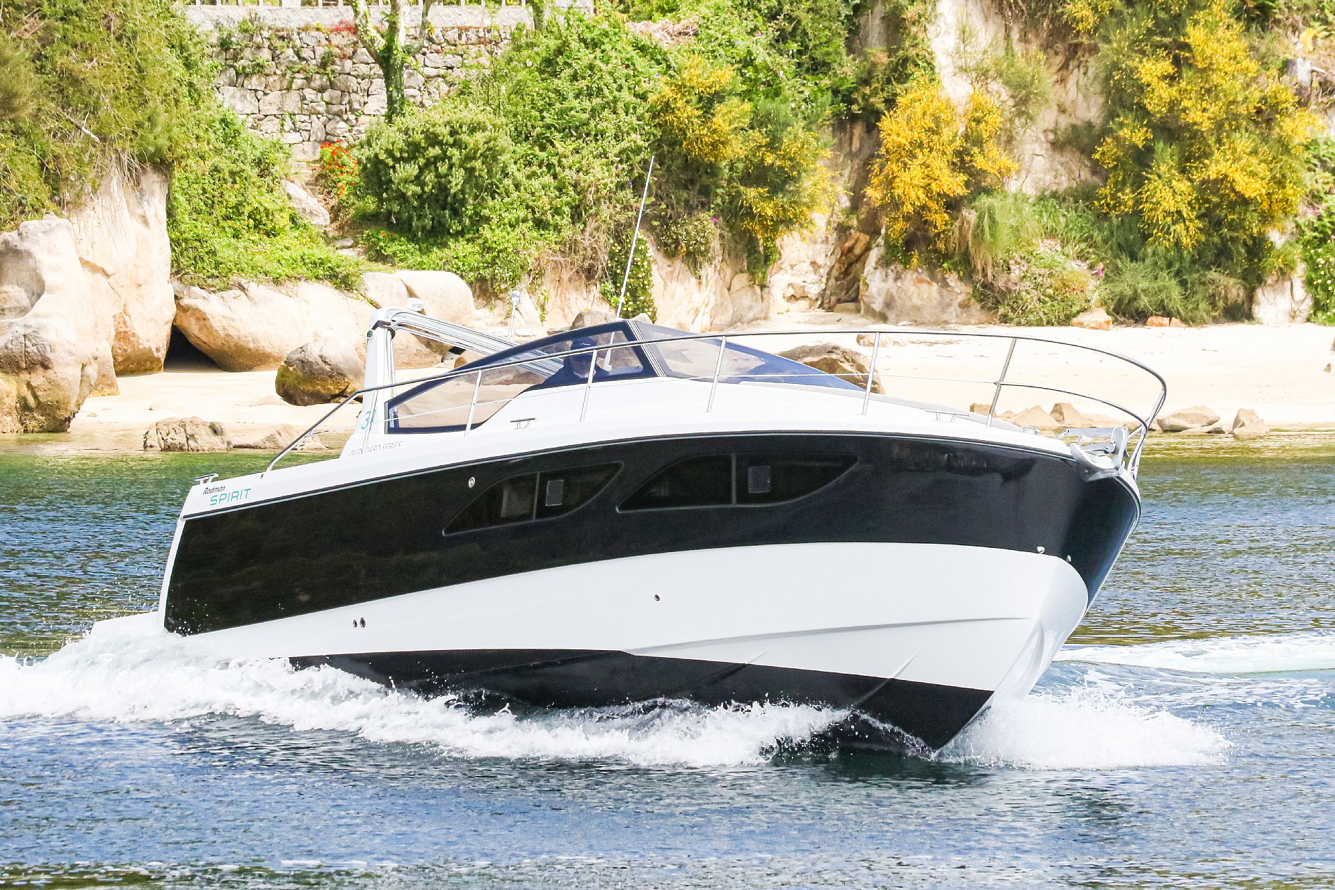 Rodman SPIRIT 31 Open Outboard - 2023