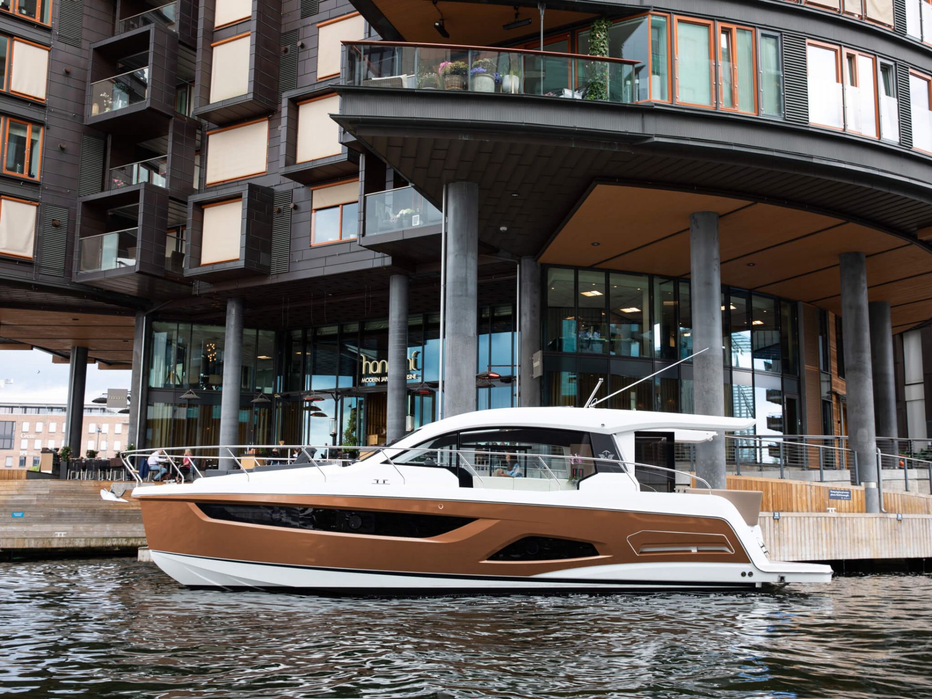 Sealine C390 - 2024