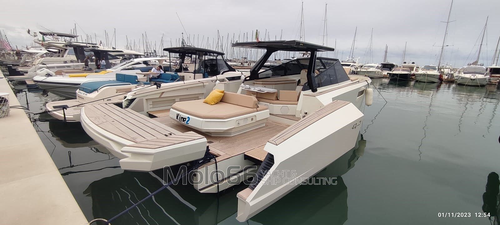 Evo Yachts Evo R4 WA - 2021