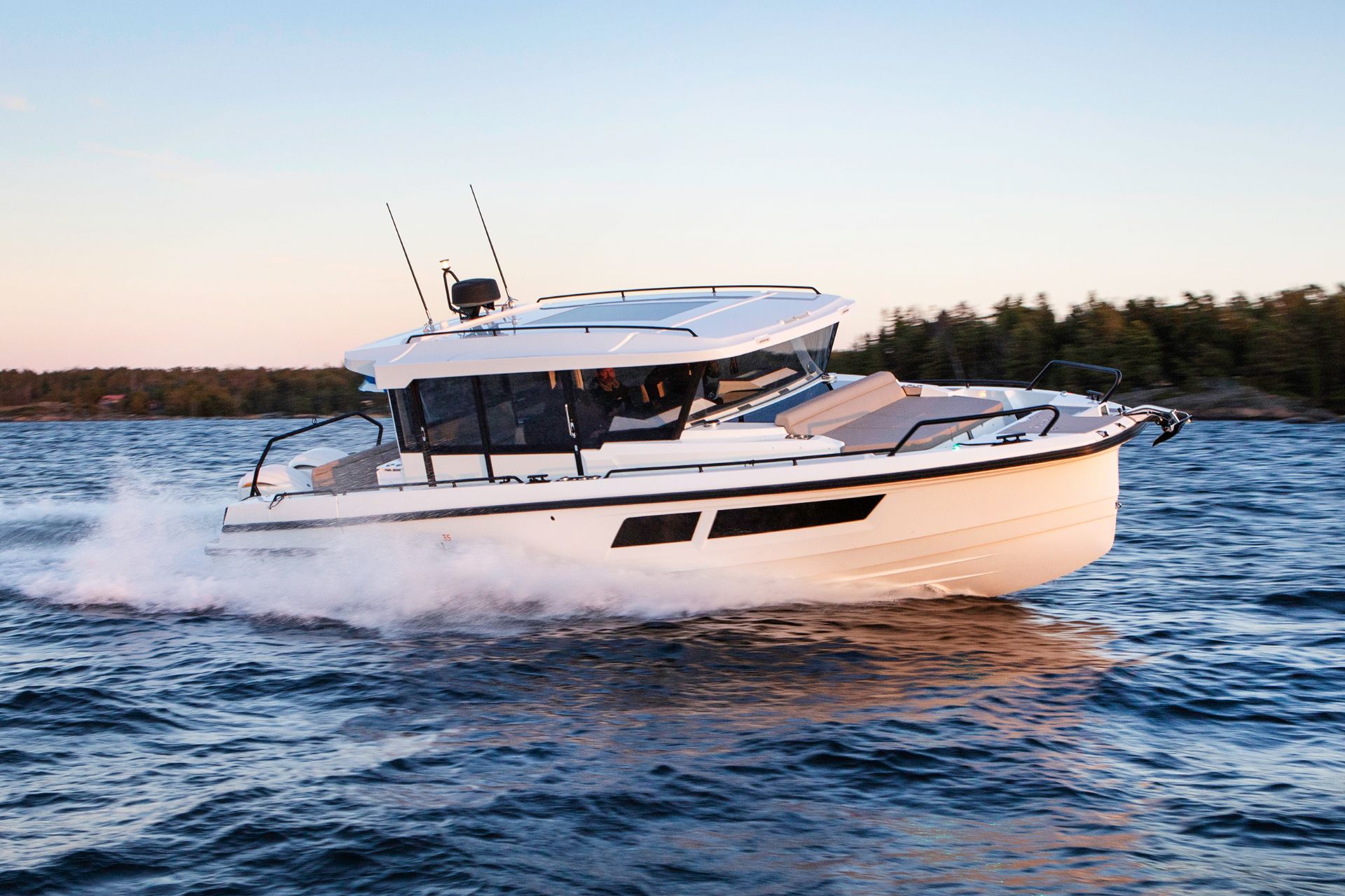 Quarken 35 Cabin - NOVO - 2024