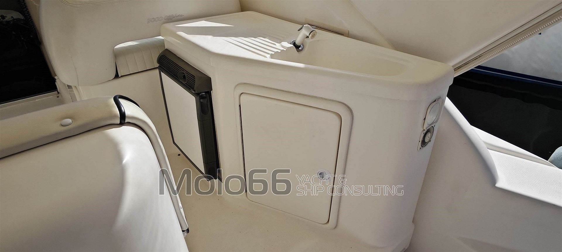Riviera Marine 3000 Offshore - 2004