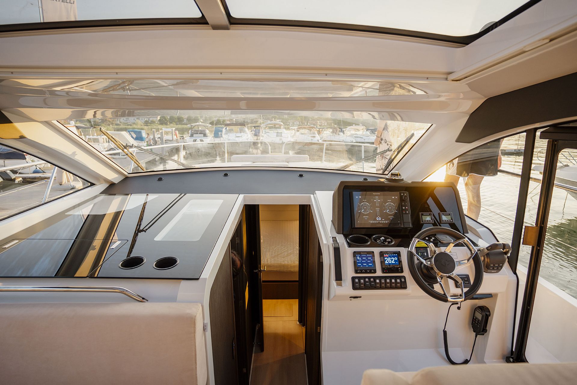Sealine C390 - 2024