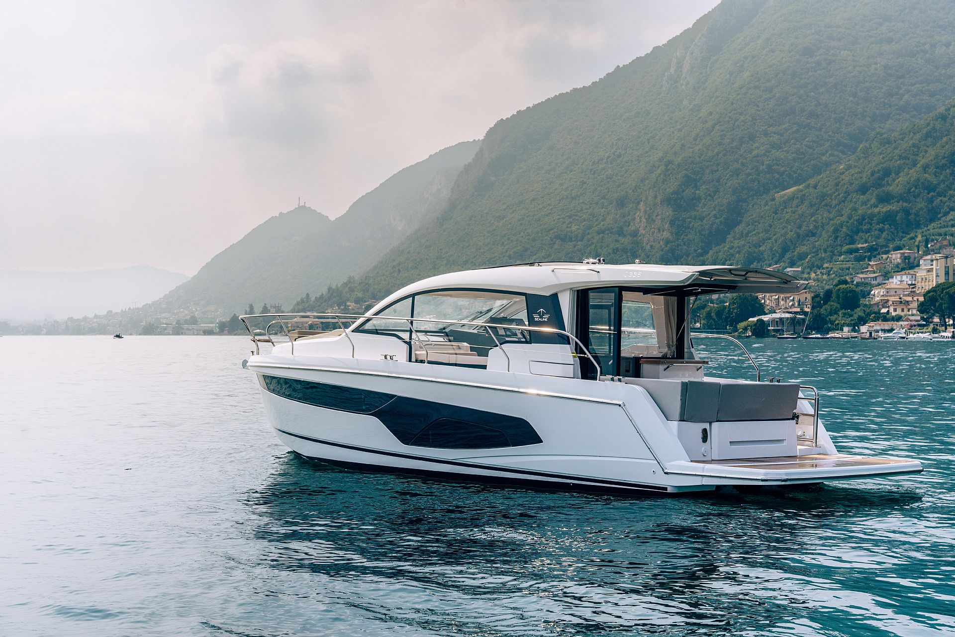 Sealine C335 - 2025