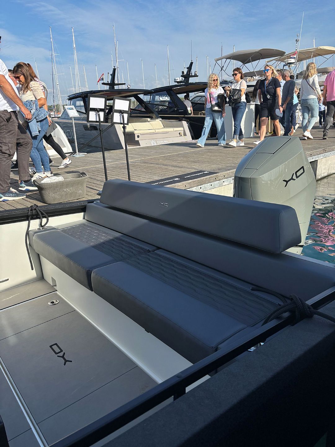 XO BOATS DFNDR A8 - 2024