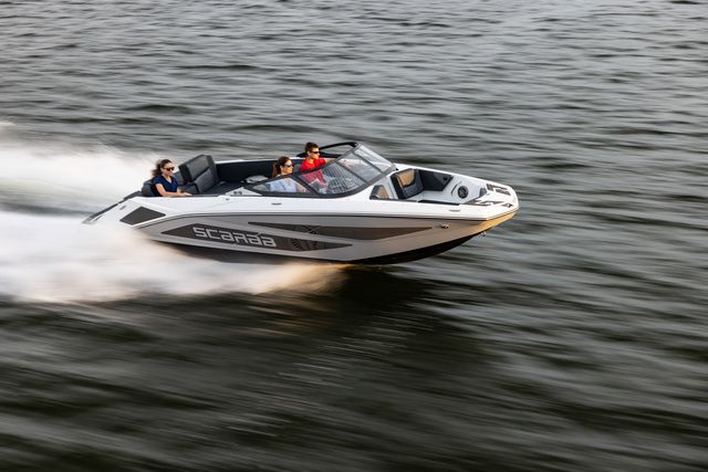 SCARAB 215 LX - 2025