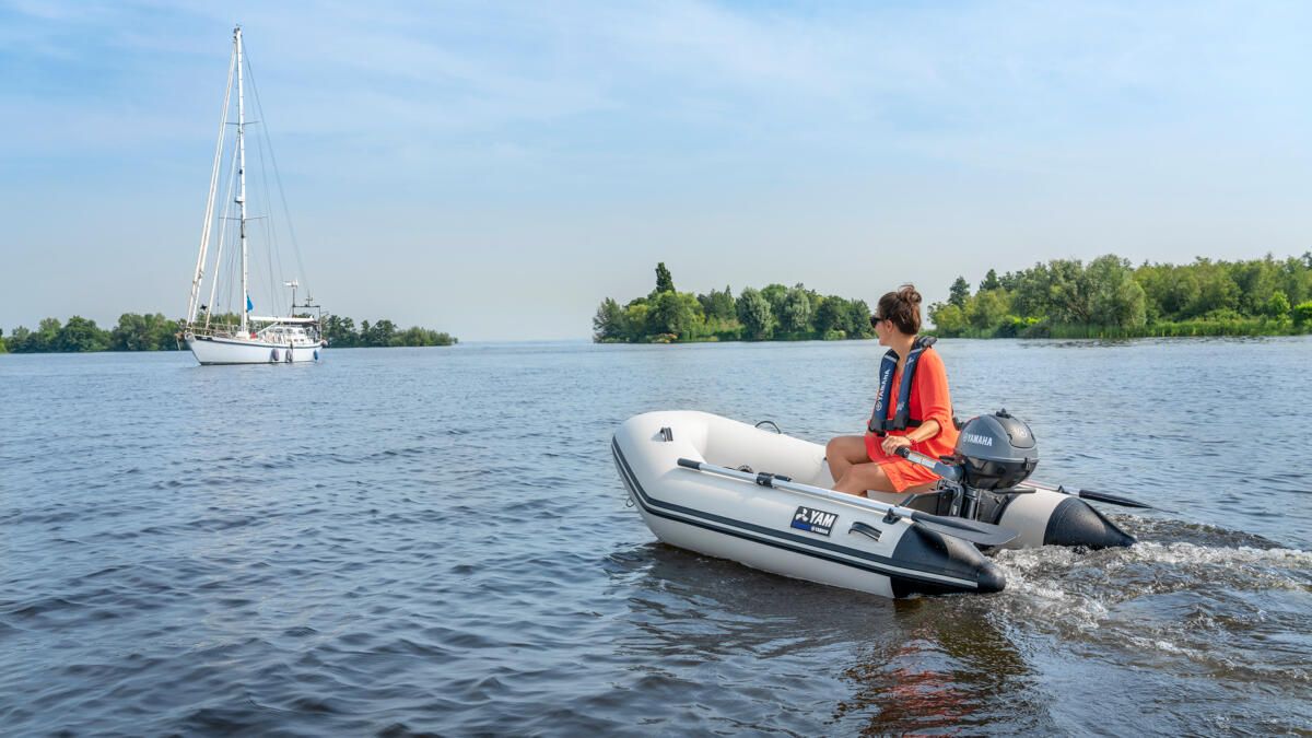 YAMAHA YAM240TENDER + MOTOR 2,5KS - 2025