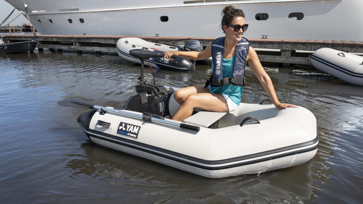 YAMAHA YAM200TENDER + MOTOR 2,5KS - 2025
