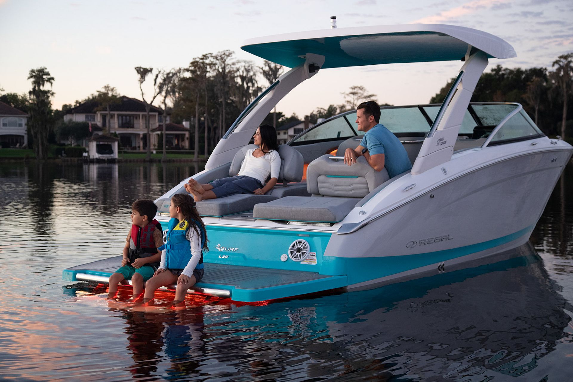 Regal LS9 Ultimate Bowrider - 2025