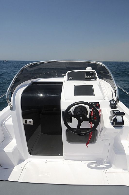 4XC Ranieri International H26 SD Sundeck   HONDA 250 - 2026