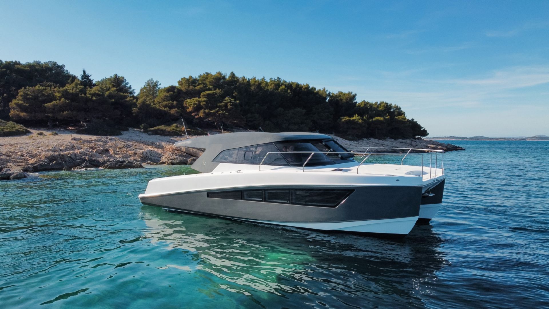 MAKAI M37 - 2025