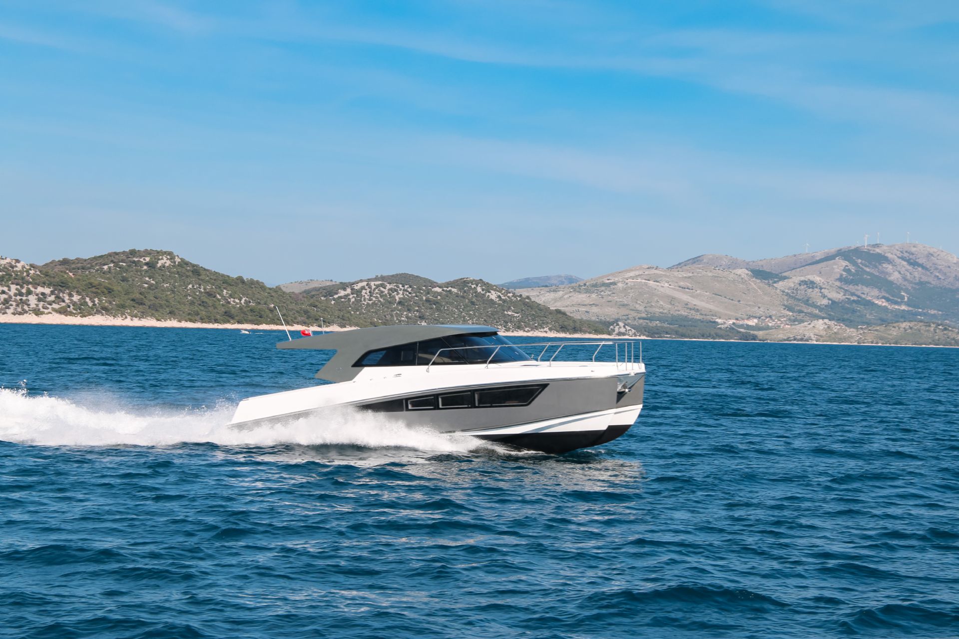 MAKAI M42 - 2025