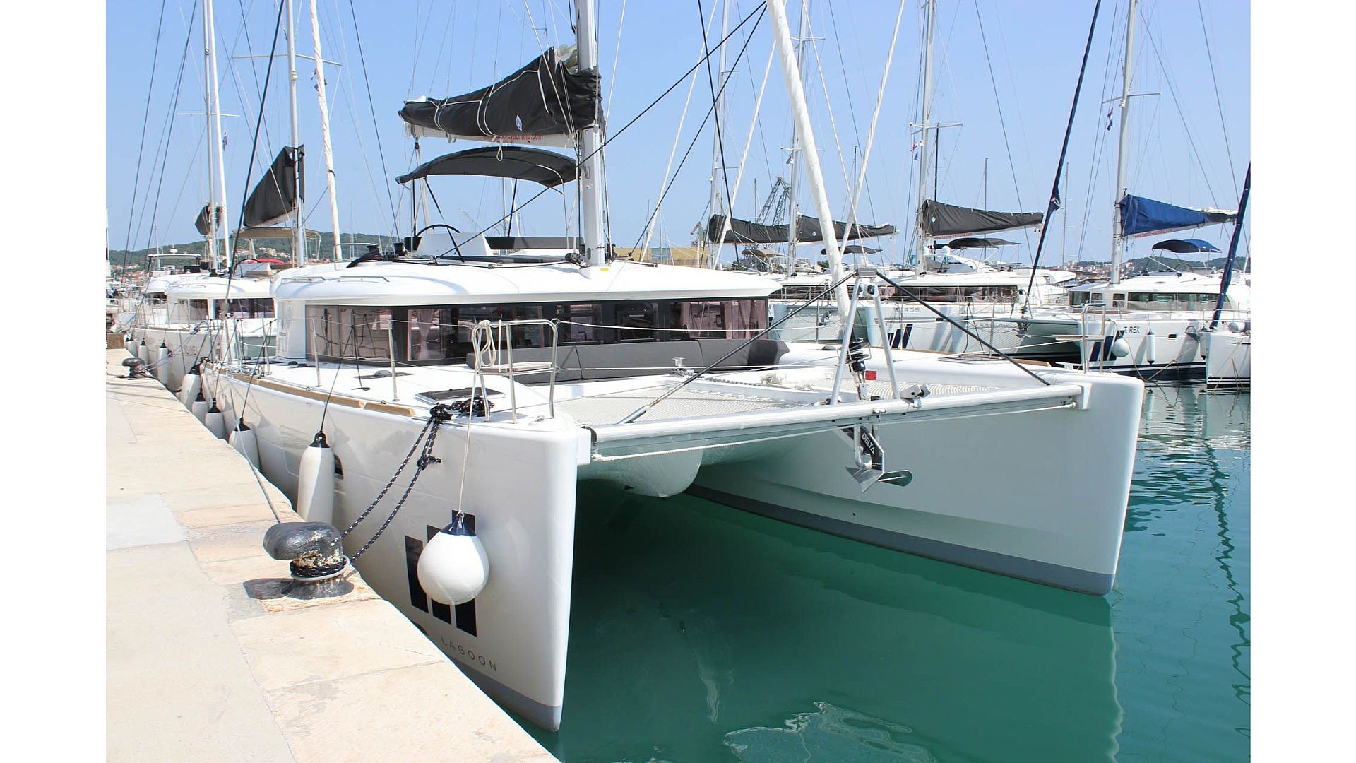 Lagoon 450 Fly - 2019
