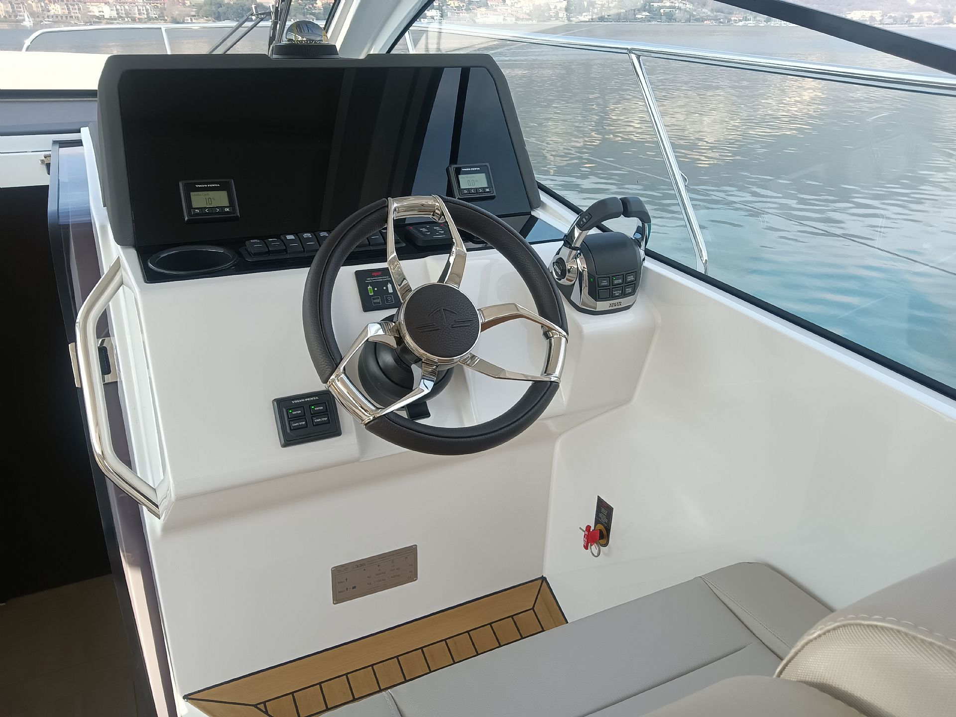Sealine S335 - 2025