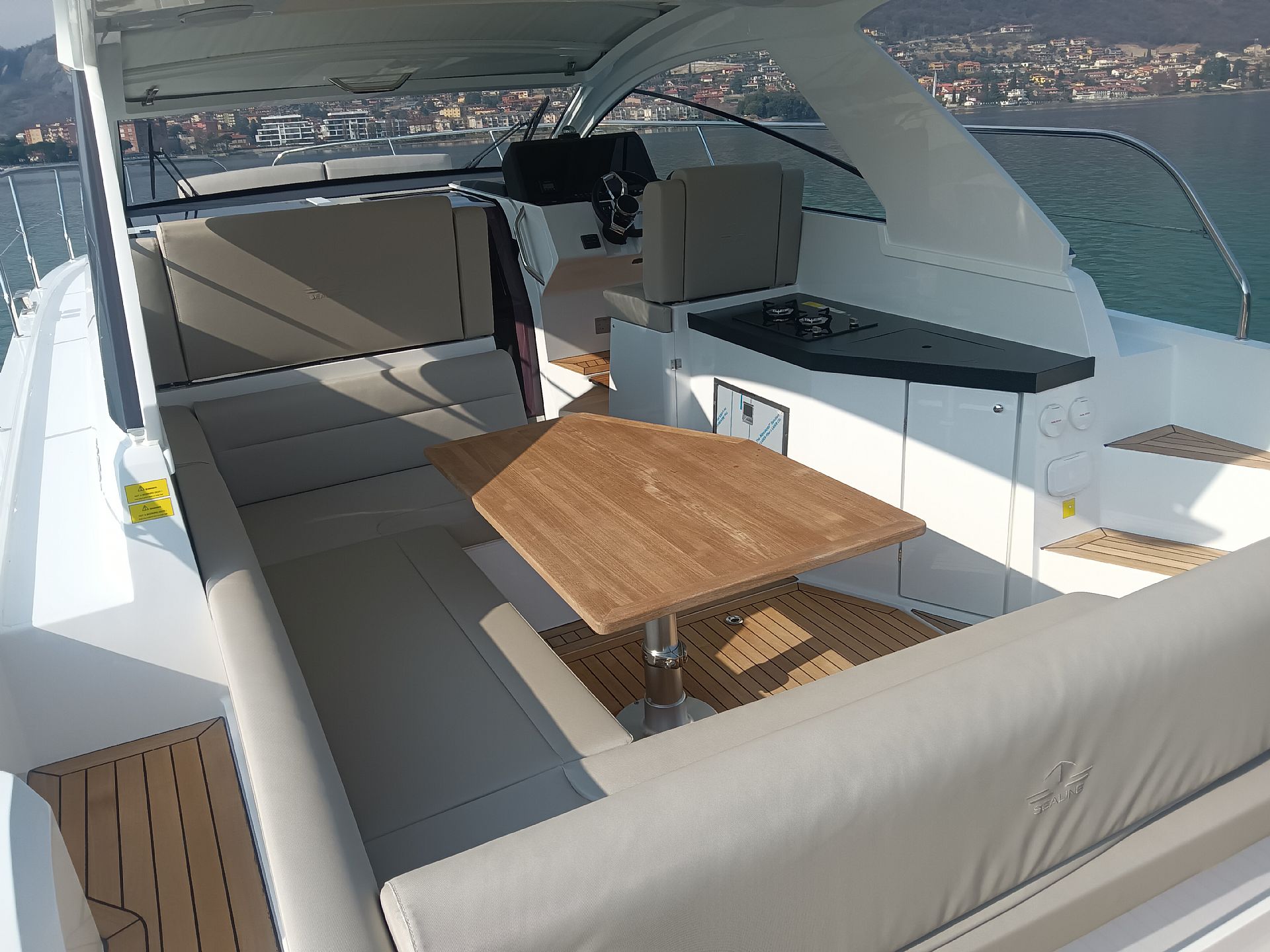 Sealine S335 - 2025