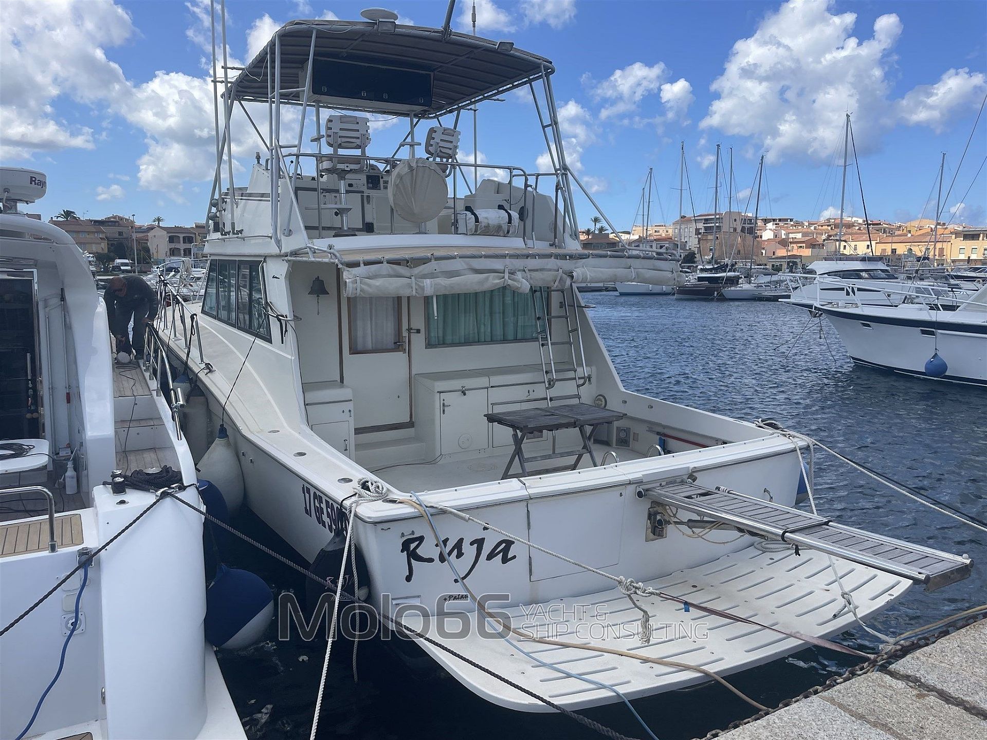 Hatteras 52C - 1986