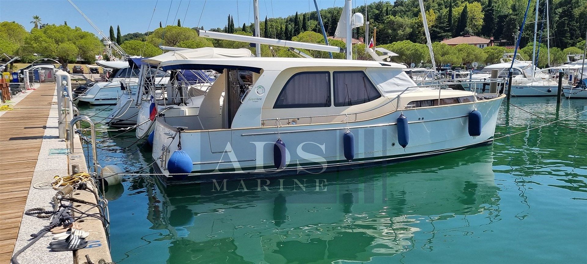 Greenline 33 - Volvo Penta D3-220 - 2011