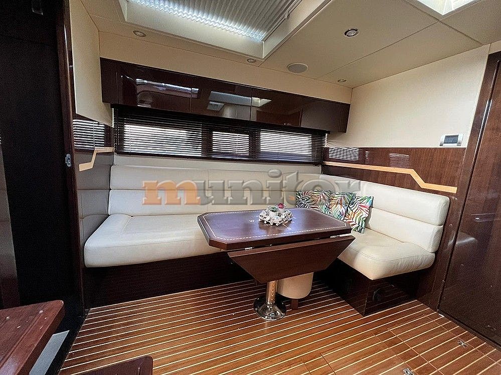 Galeon 385 HTS - 2011
