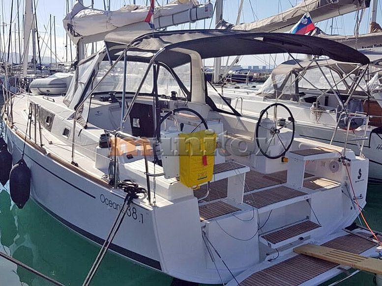 Beneteau Oceanis 38.1 - 2018