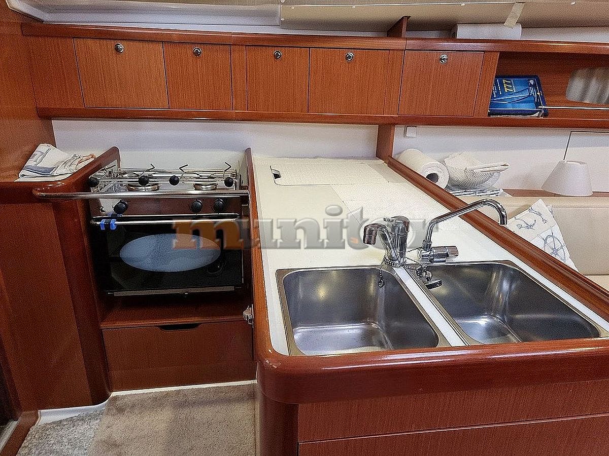 Beneteau Oceanis 37 - 2009