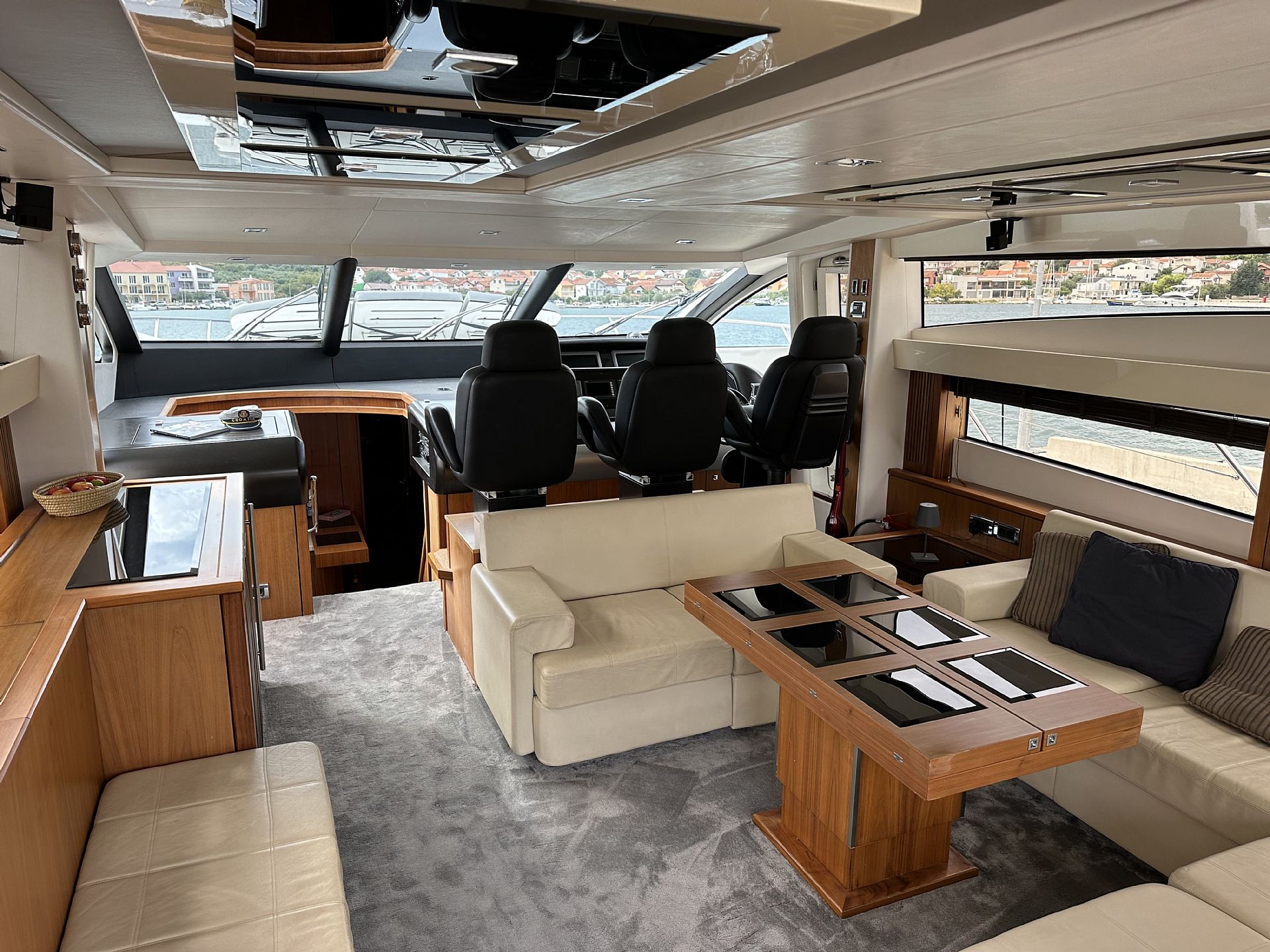 Sunseeker Predator 74 - 2010