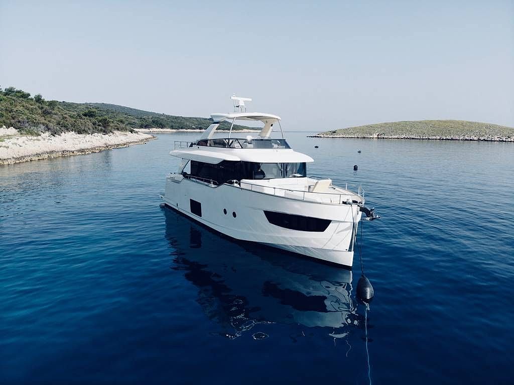 Absolute Navetta 58 - 2017