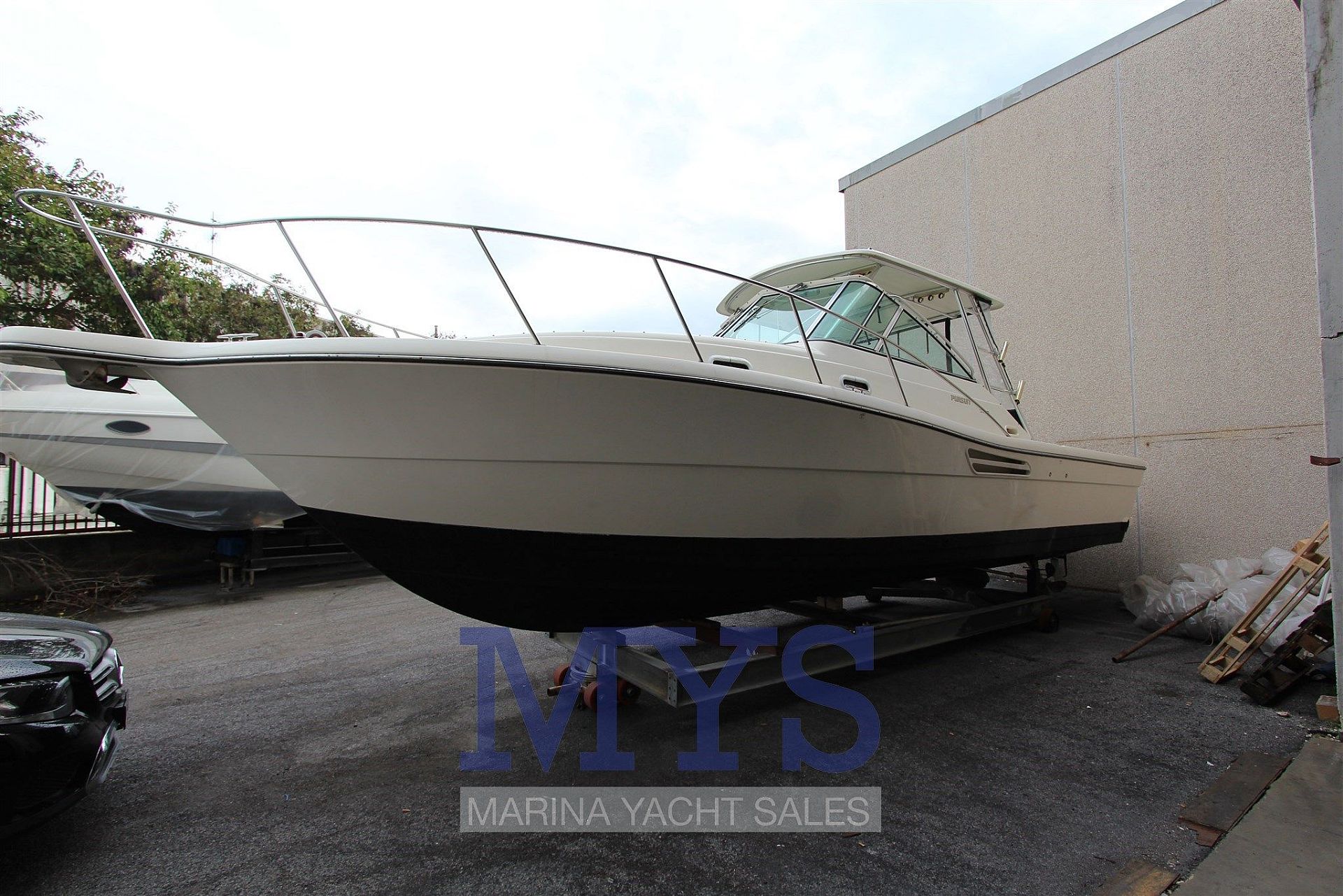Pursuit 3000 Express - 2001