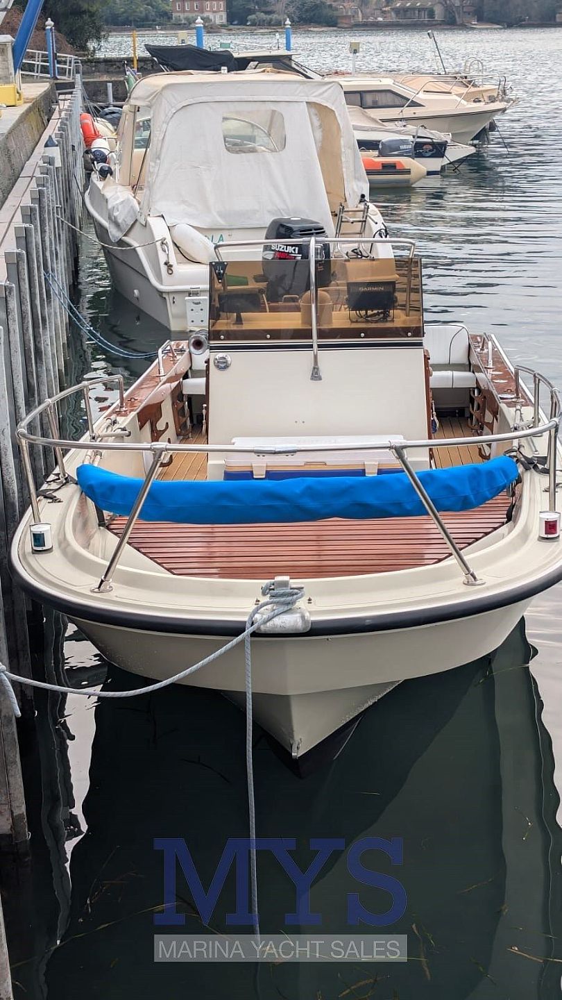 Boston Whaler 22 Outrage - 1988