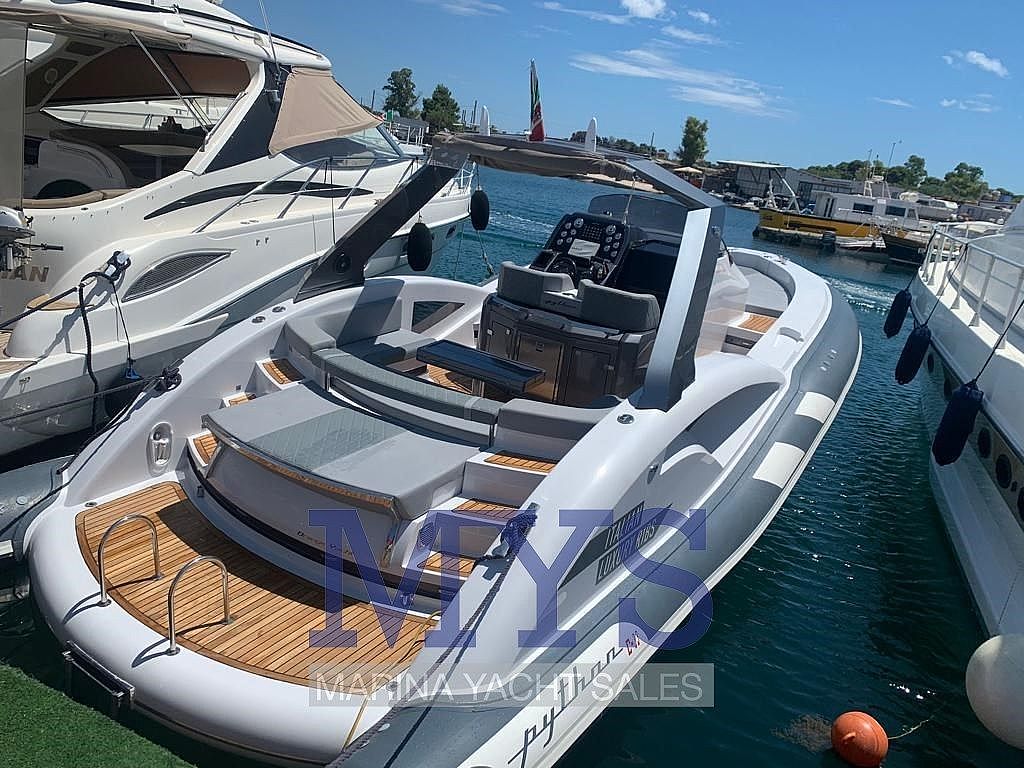 Python Yacht C 33 - 2020
