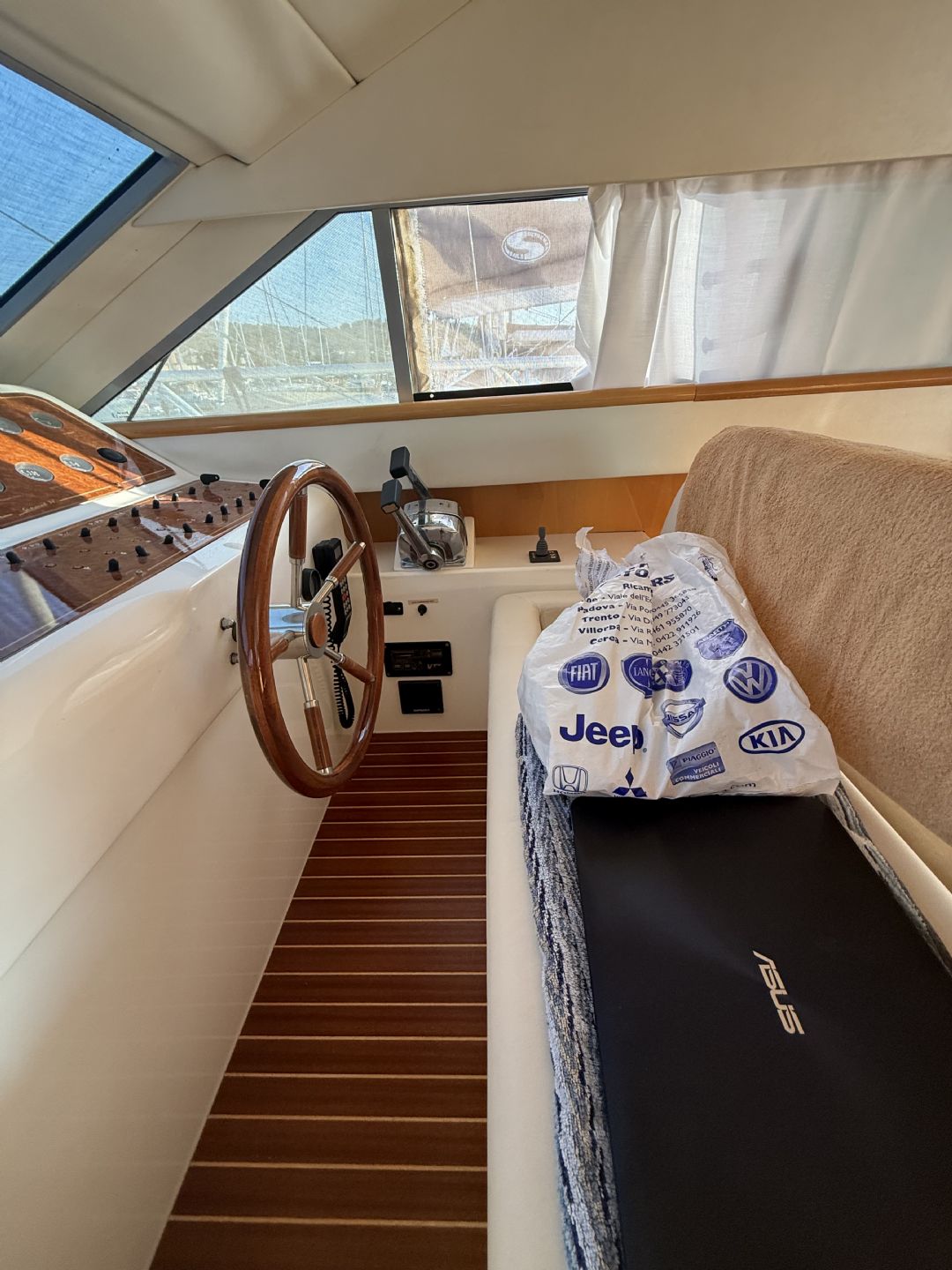 Enterprise Marine Sunqueet 38 - 1997