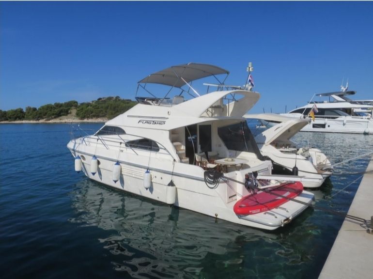 Flagship 38 fly - 2002 - for sale: 109000.-EUR