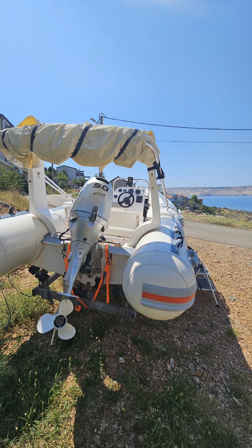 Gumar QUINGDAOLIAN YA BOAT CO. Motorni �oln HYP 480 - 2008
