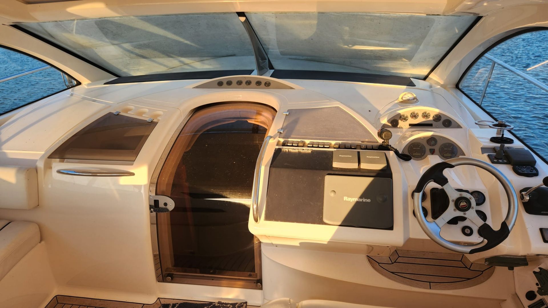 Fairline 52 HT PRILIKA Fairline Targa 52 HT MK3 - 2004