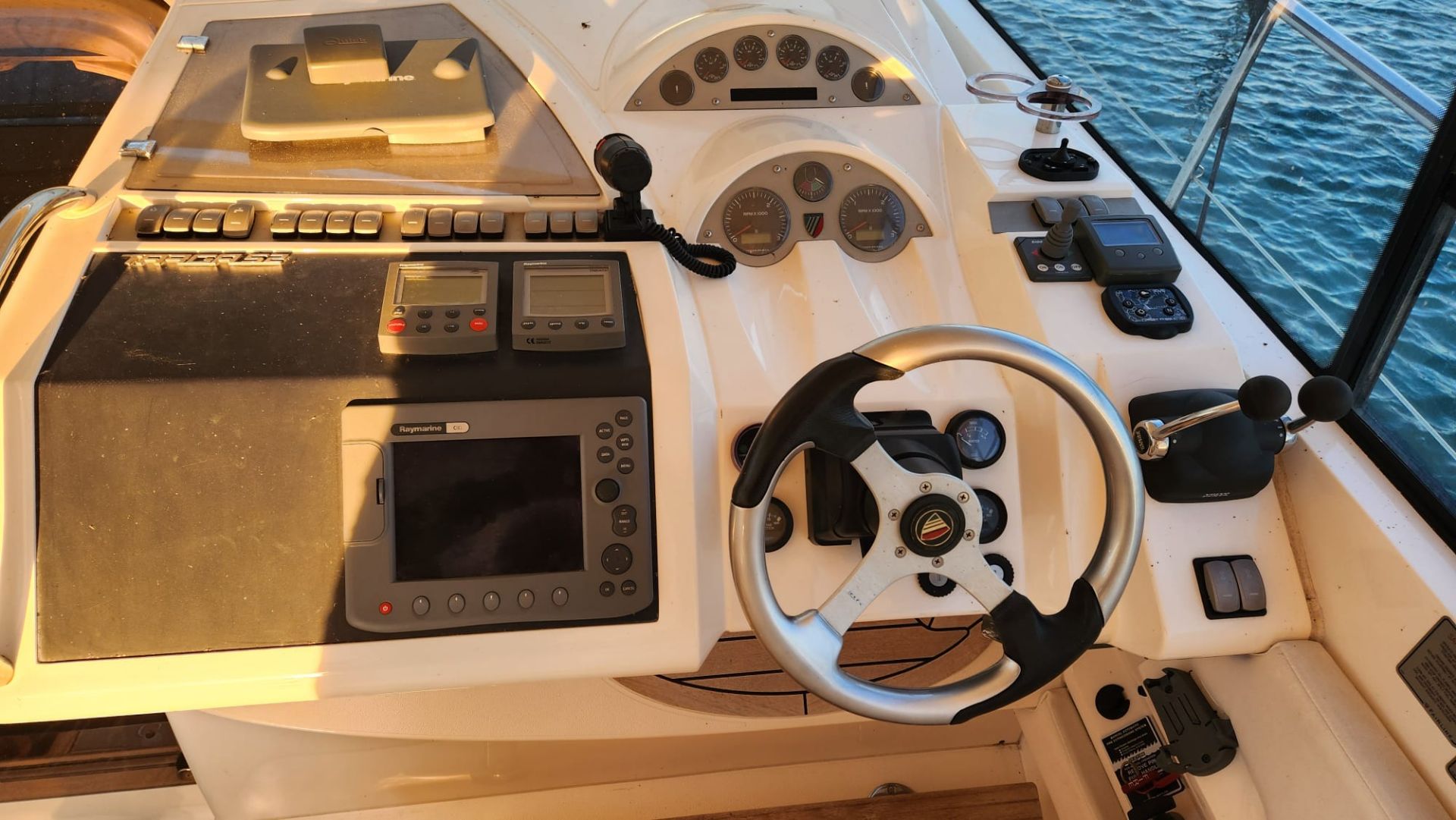 Fairline 52 HT PRILIKA Fairline Targa 52 HT MK3 - 2004