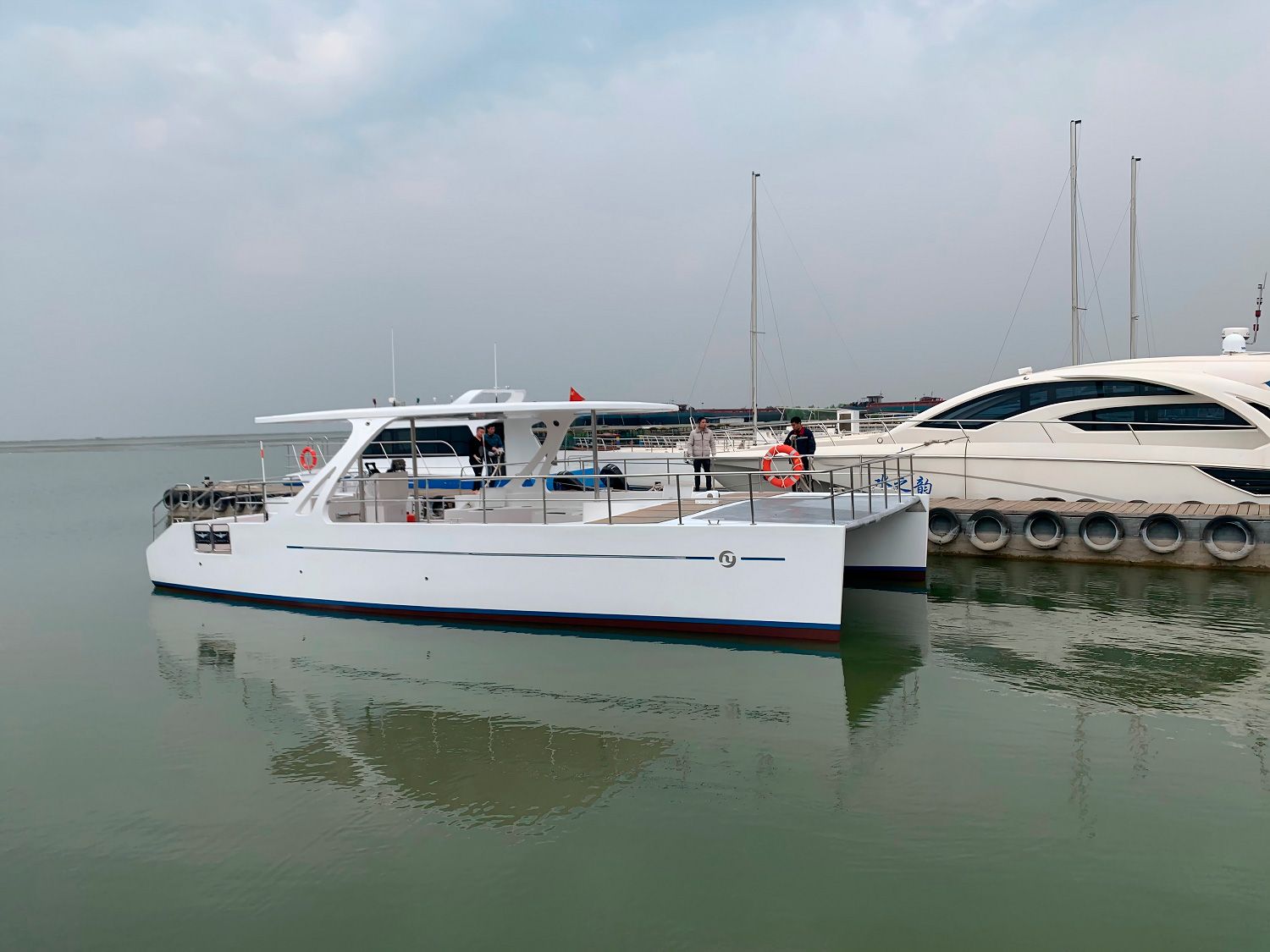 Shine Motorni katamaran 38FT - 2025