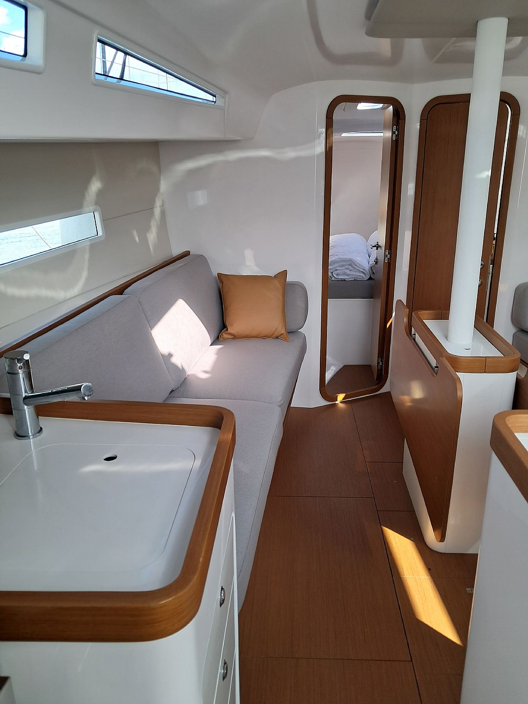 Beneteau First 36 - 2024