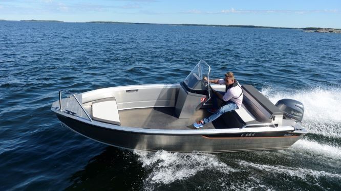 BUSTER M1+ YAMAHA F40- NOVOST NA NA�EM TRGU - 2025