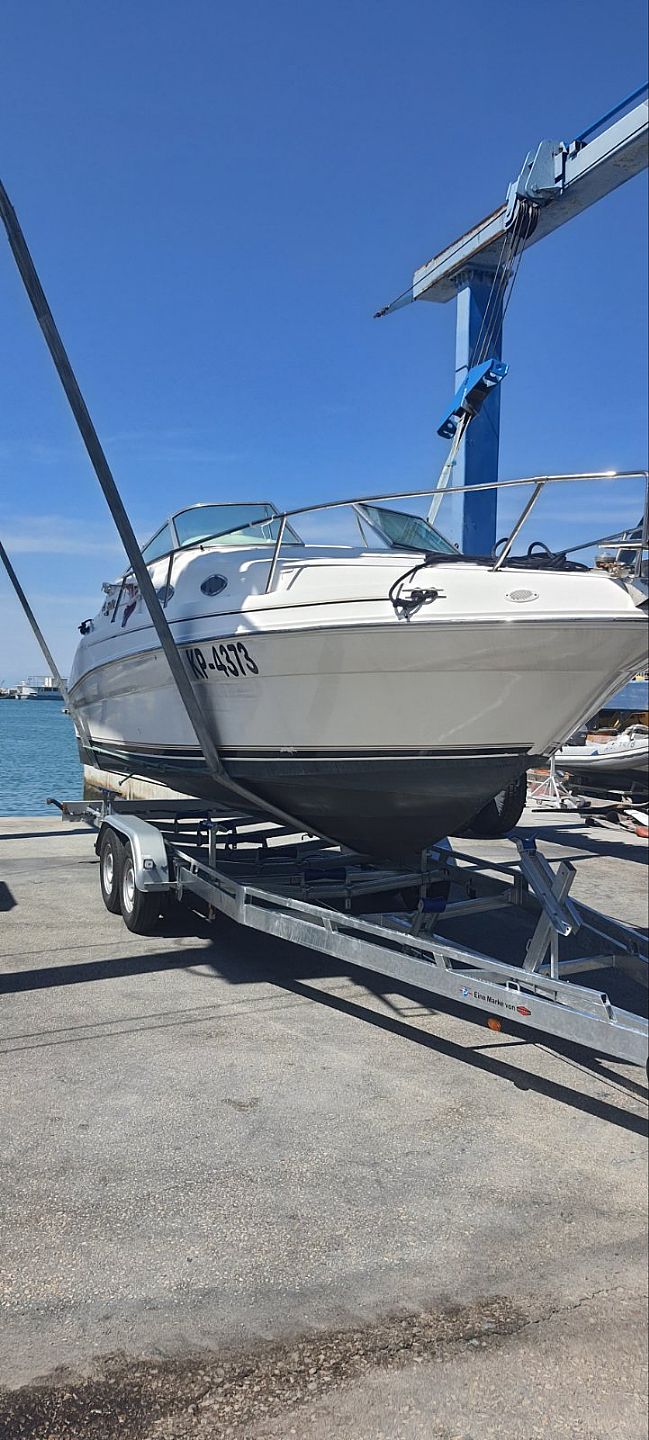 Sea Ray Sundancer 240 DA - 1997