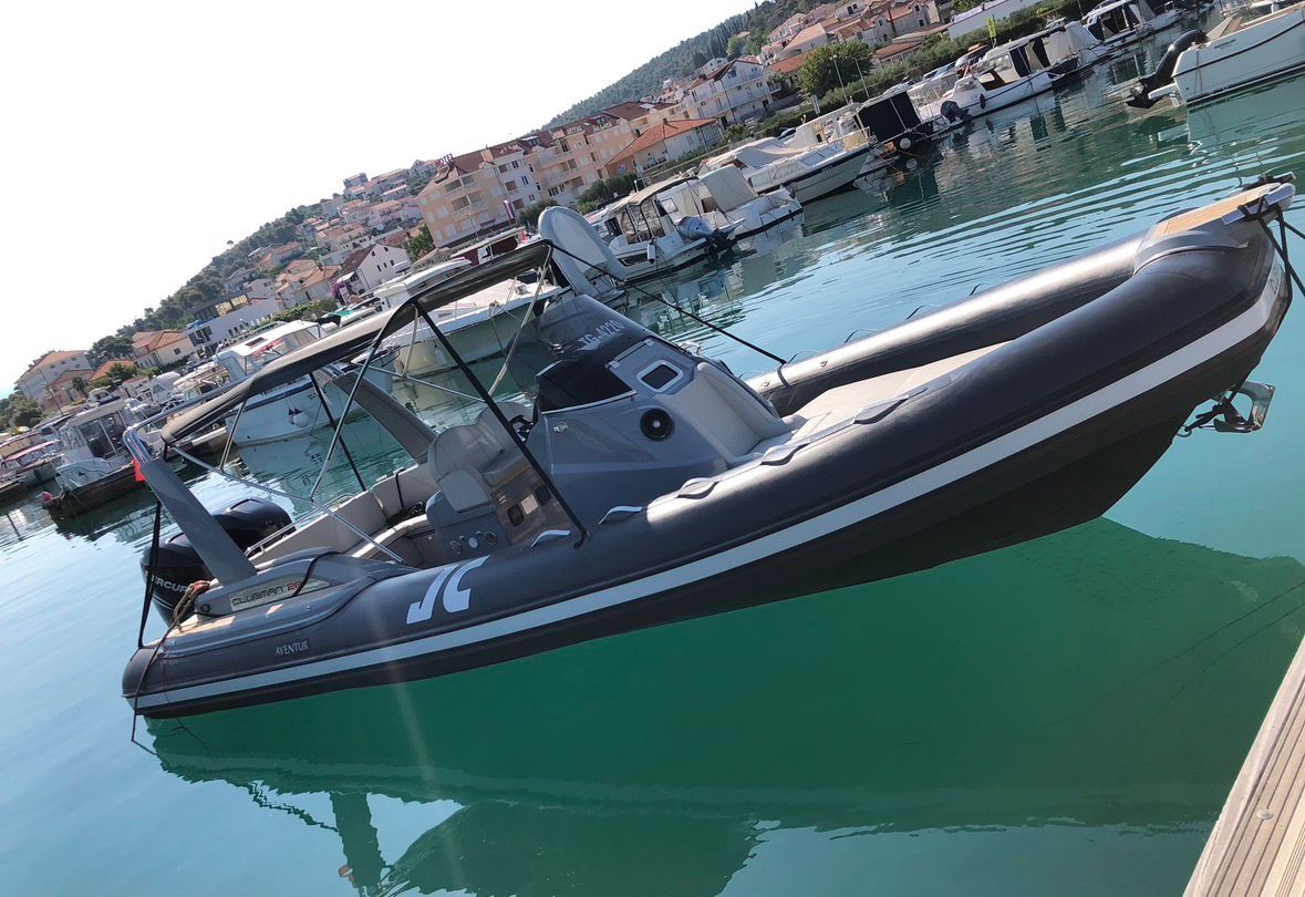Joker boat Clubman 28   Mercury Verado  2 x 300 - 2018