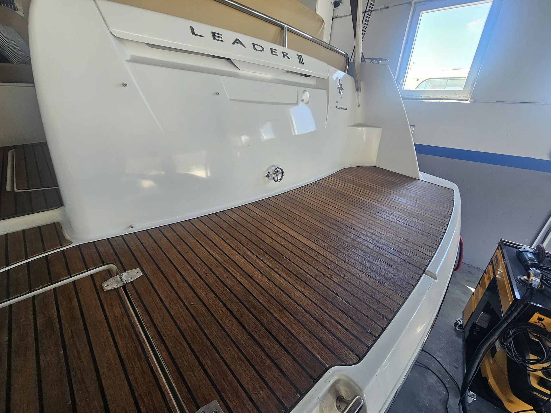 Jeanneau Leader 10 - 2012