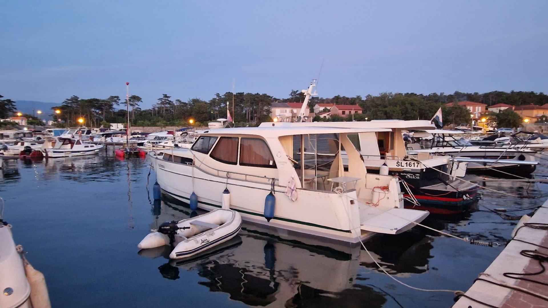 Greenline 33 hybrid - 2011