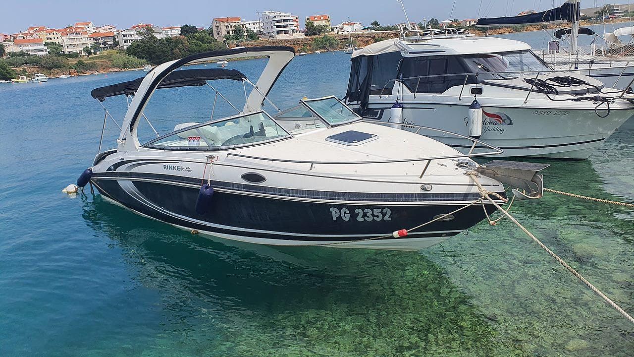 Rinker 246 CC Cuddy cabin - 2010