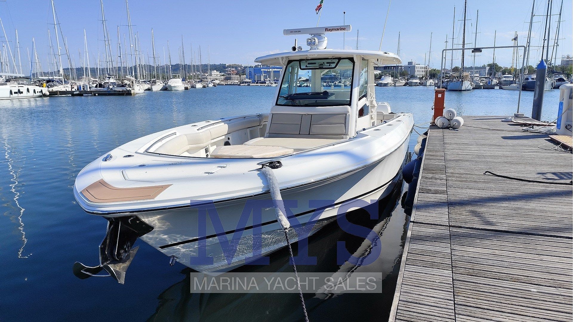 Boston Whaler 380 Outrage - 2018