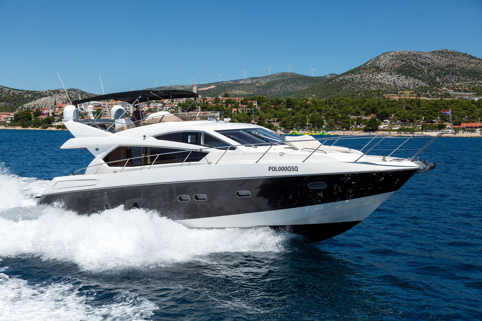 Sunseeker Manhattan 63 - 2012 - for sale: 990000.-EUR