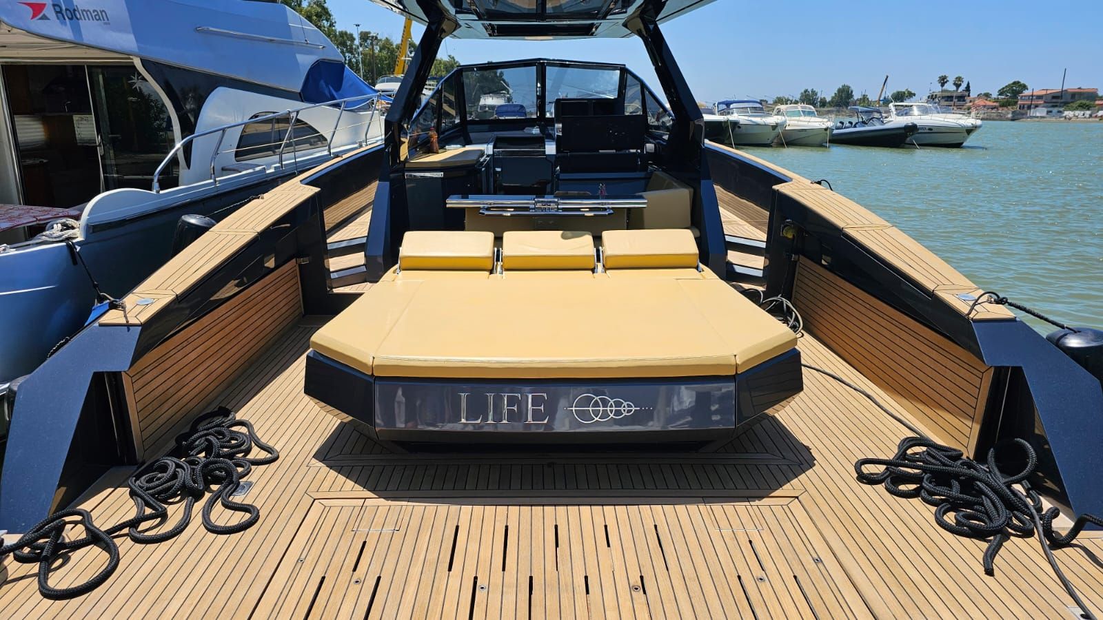EVO Yachts R4 - 2021 - for sale: 655000.-EUR