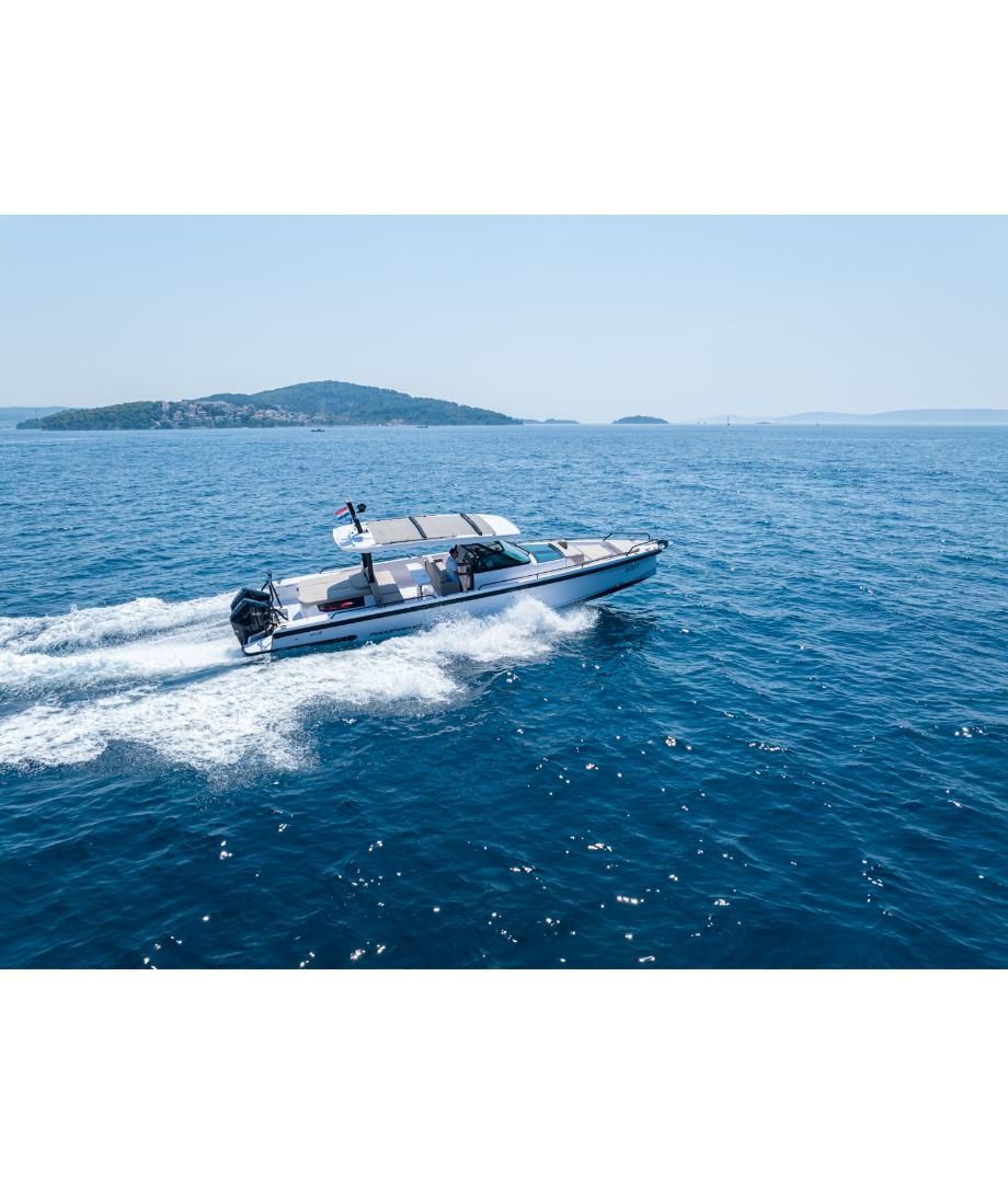 Axopar 37 Sun Top - 2024 - for sale: 239363.-EUR